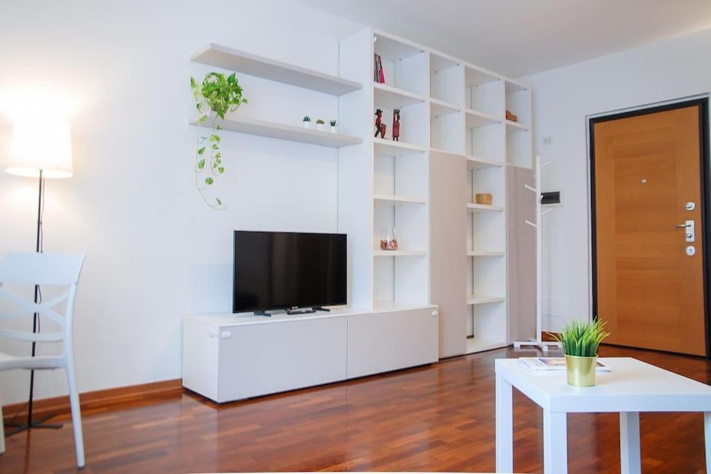 Home & Pet - Milano Trilocale Promenade Santa Giulia Εξωτερικό φωτογραφία